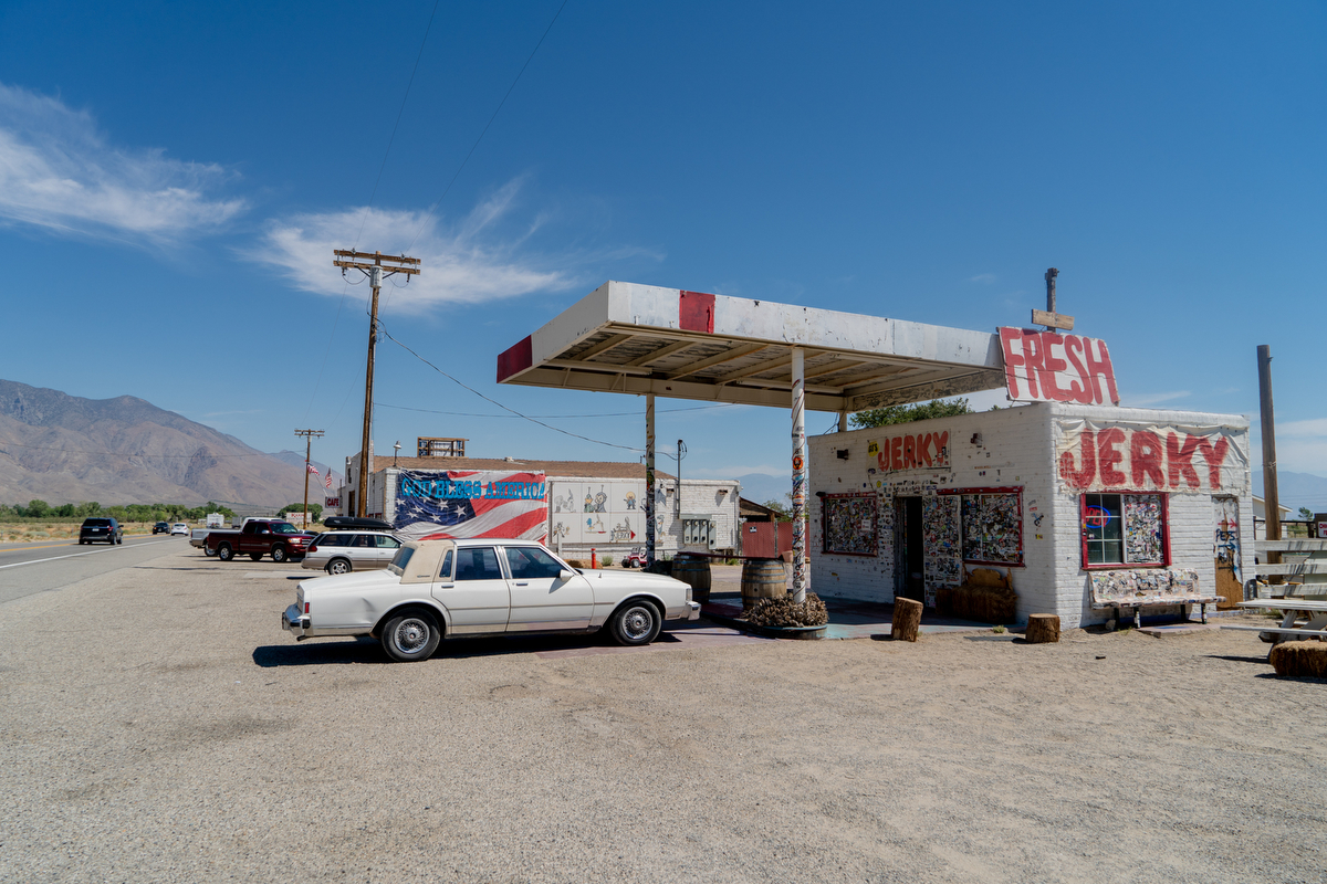 The first of Gus’ Fresh Jerky stores in Olancha, California, started in an old gas station in 1996.
